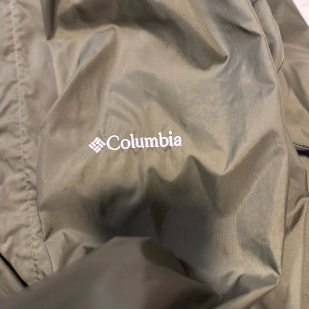 Columbia Women’s Olive Green Windbreaker Jacket Size XL, Excellent Condition - Picture 4 of 4